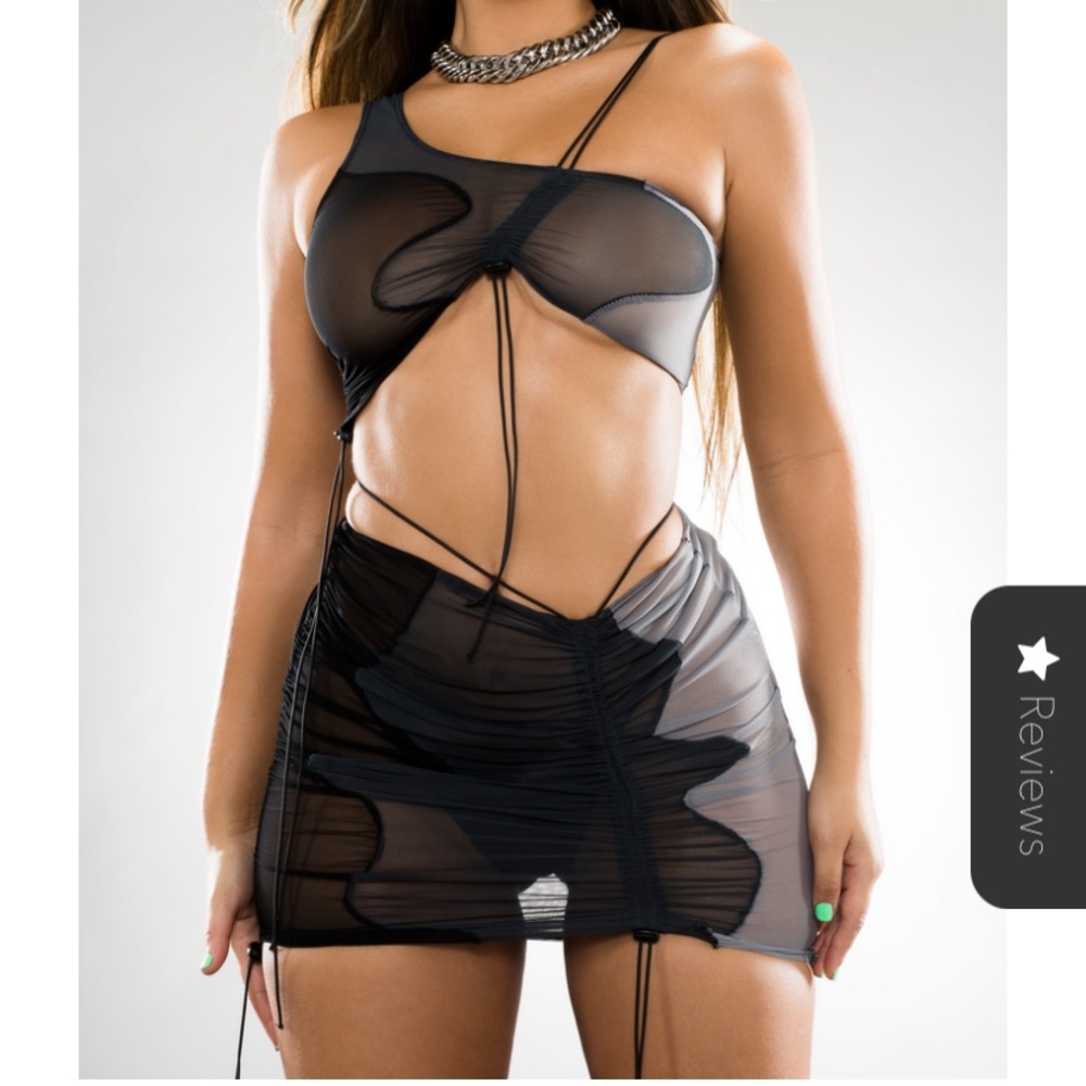 Lips and Honey Skirt Set